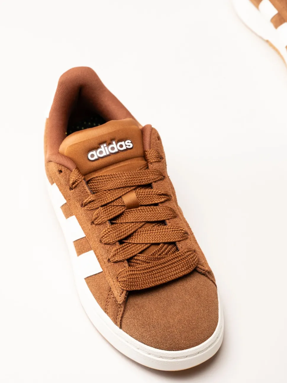 Adidas - Grand Court Alpha 00s - Bruna sneakers
