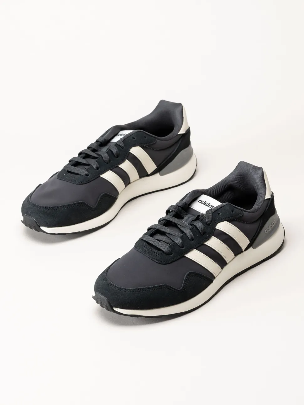 Adidas - Run 60s 4.0 - Svarta sneakers