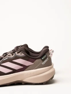 Adidas - Terrex Tracefinder Plus - Mörkbruna sneakers