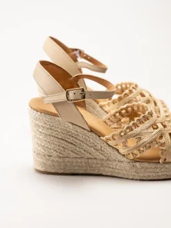 Alberville - Viveca Macrame - Beige kilklackade sandaletter