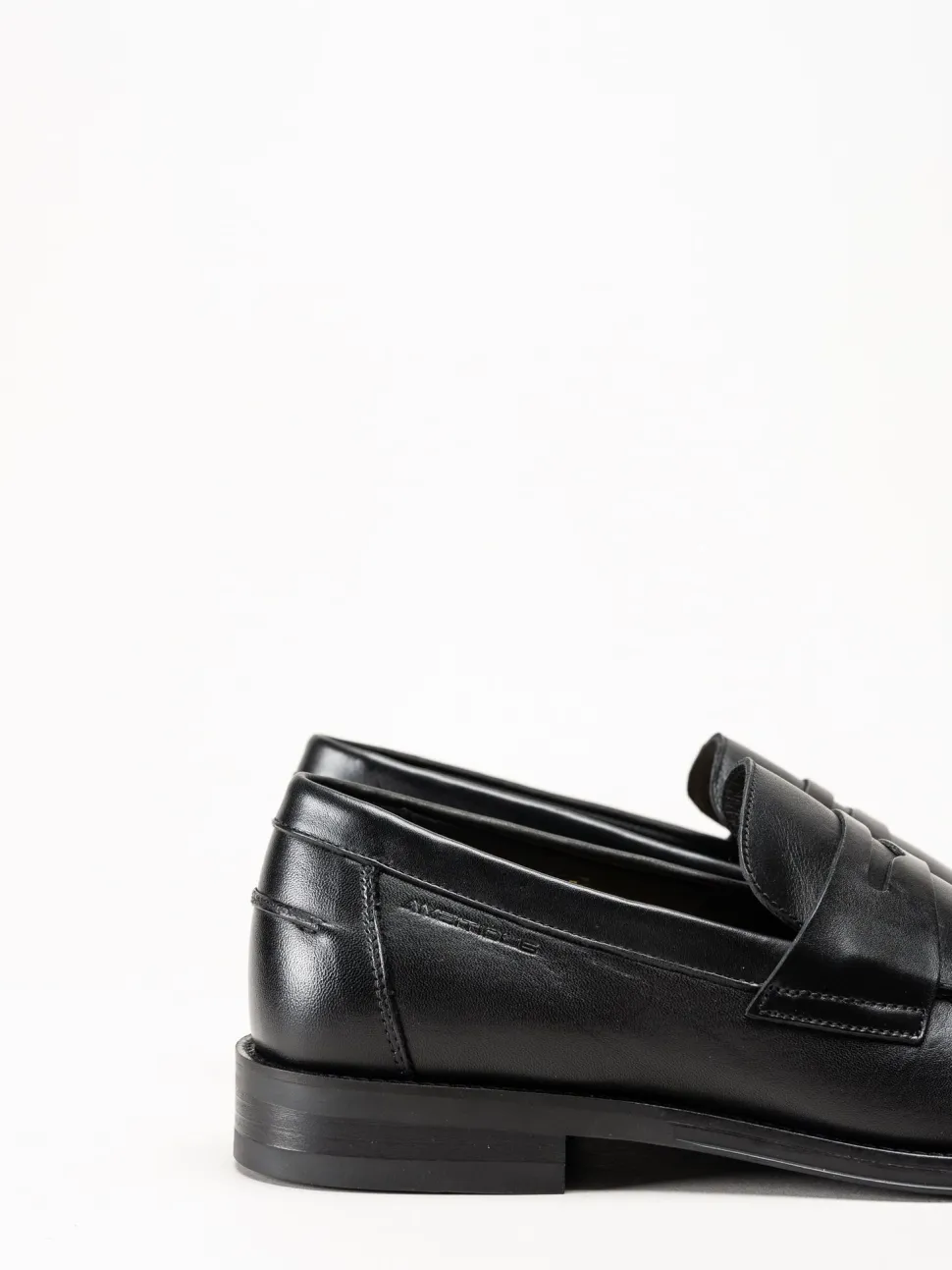 Ambitious - Svarta pennyloafers i skinn