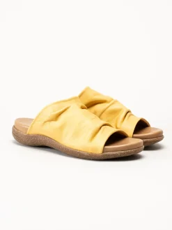 Andrea Conti - Gula sandaler i skinn