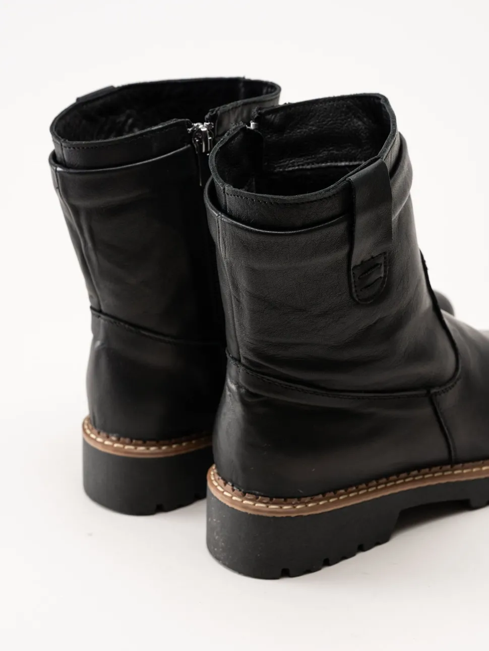 Andrea Conti - Svarta boots i skinn