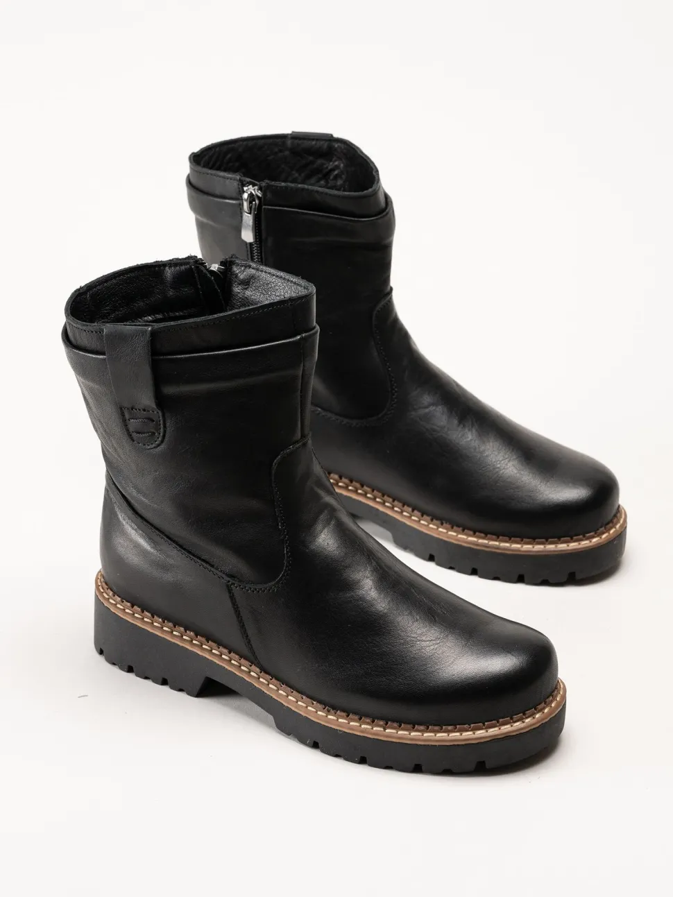 Andrea Conti - Svarta boots i skinn