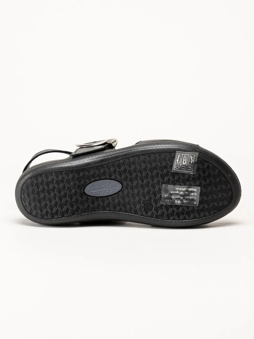 Andrea Conti - Svarta sandaler