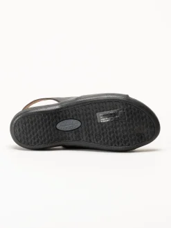 Andrea Conti - Svarta sandaler