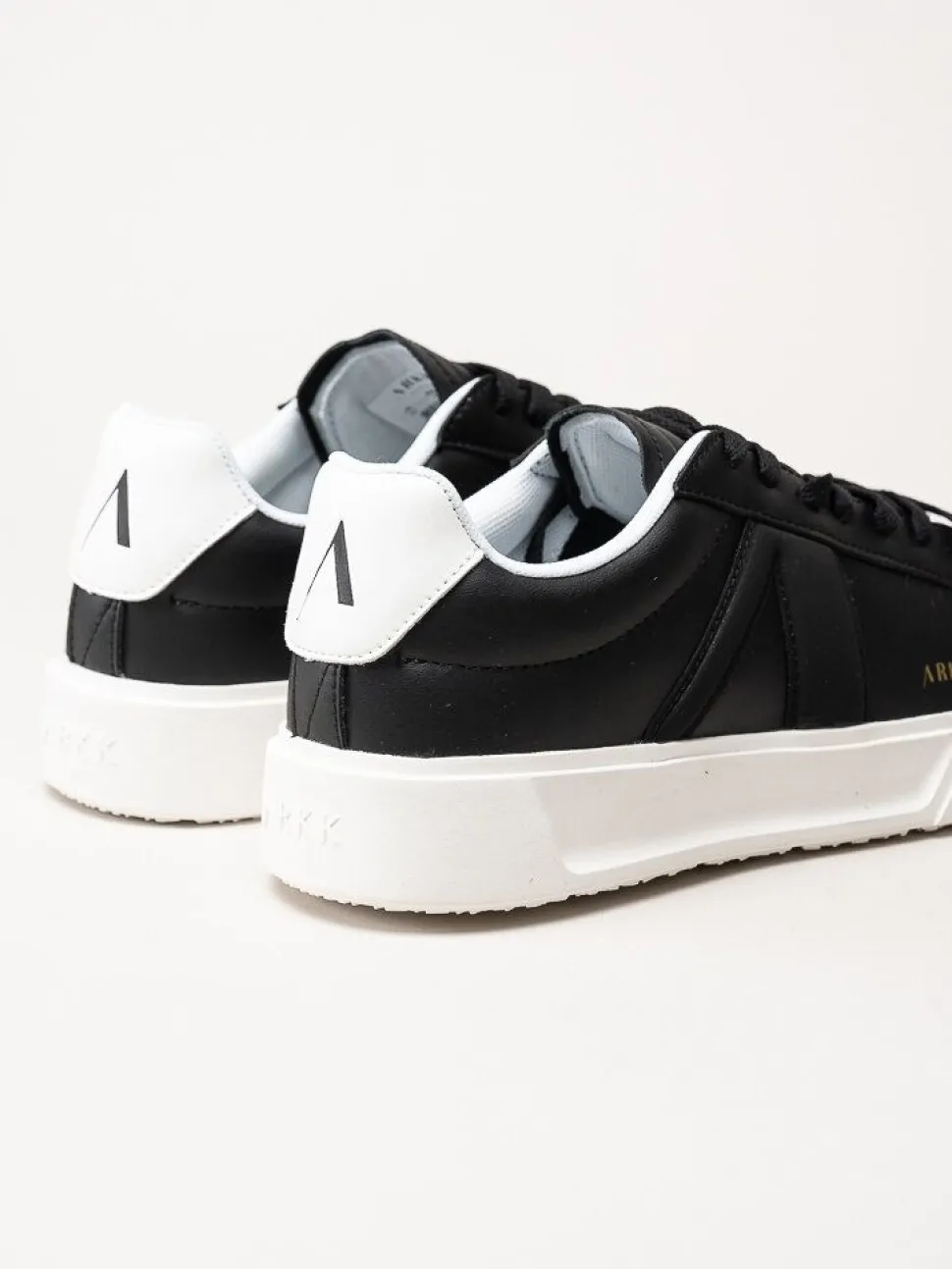 ARKK Copenhagen - Essence - Svarta sneakers i skinn