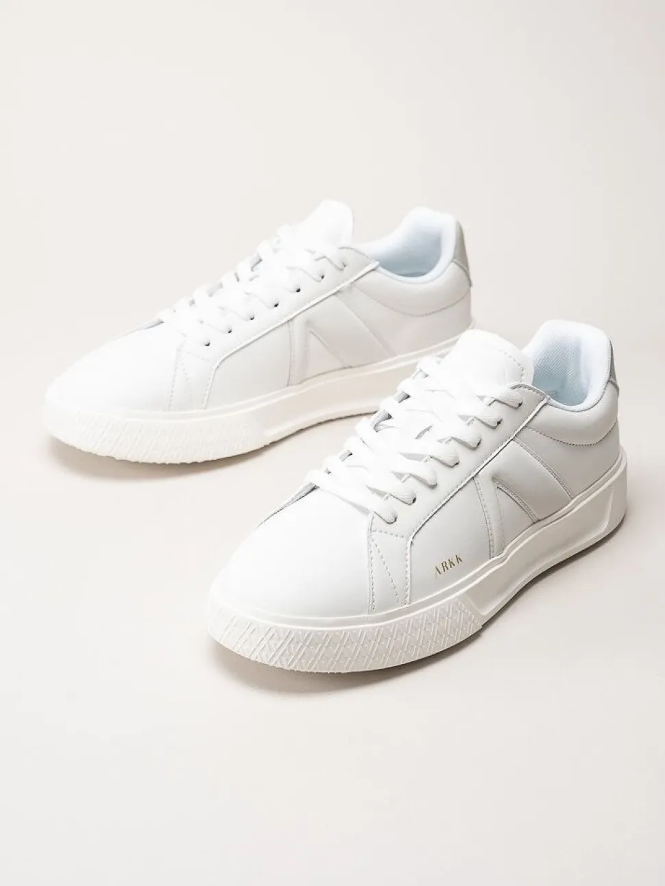 ARKK Copenhagen - Essence - Vita sneakers i skinn