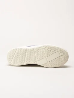 ARKK Copenhagen - Essence - Vita skinnsneakers med mockadetaljer