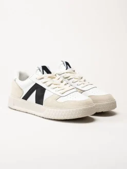 ARKK Copenhagen - Uncover - Vita skinnsneakers med mockadetaljer
