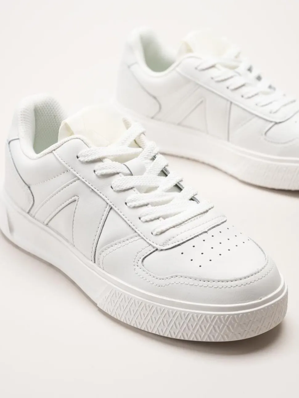 ARKK Copenhagen - Uncover - Vita sneakers i skinn