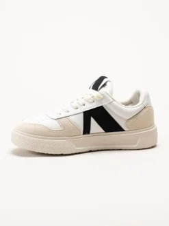ARKK Copenhagen - Uncover - Vita skinnsneakers med mockadetaljer