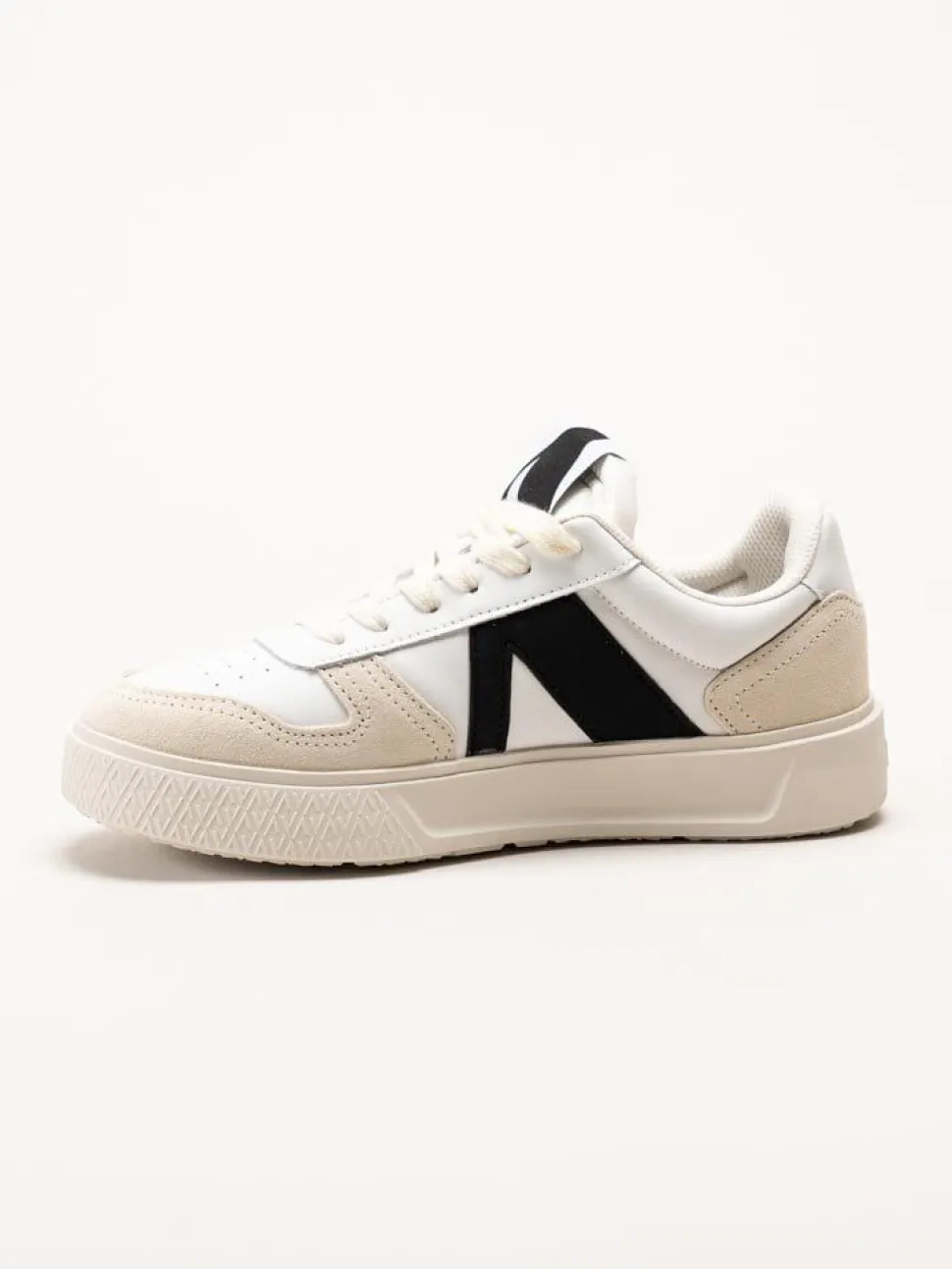 ARKK Copenhagen - Uncover - Vita skinnsneakers med mockadetaljer