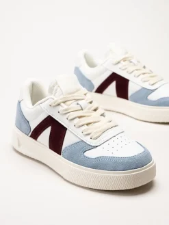 ARKK Copenhagen - Uncover - Vita skinnsneakers med mockadetaljer