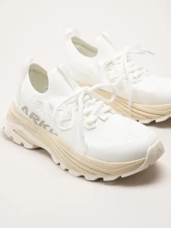 ARKK Copenhagen - Waste Zero Bright White - Vita slip on sneakers i textil