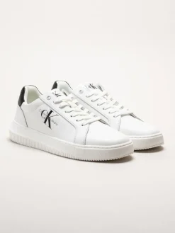 Calvin Klein - SEAMUS 20L - Vita sneakers i skinn