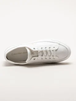 Calvin Klein - Vulc Flatform Low CV Mg - Vita platåsneakers i textil
