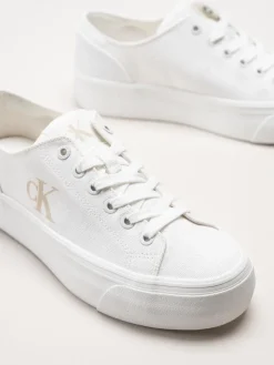 Calvin Klein - Vulc Flatform Low CV Mg - Vita platåsneakers i textil