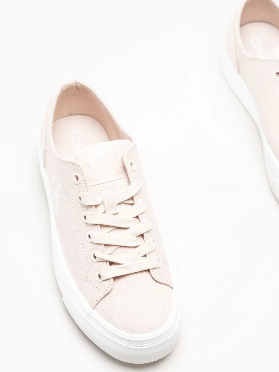 Calvin Klein - Vulc Flatform Low Canvas Mg - Ljusrosa platåsneakers i textil