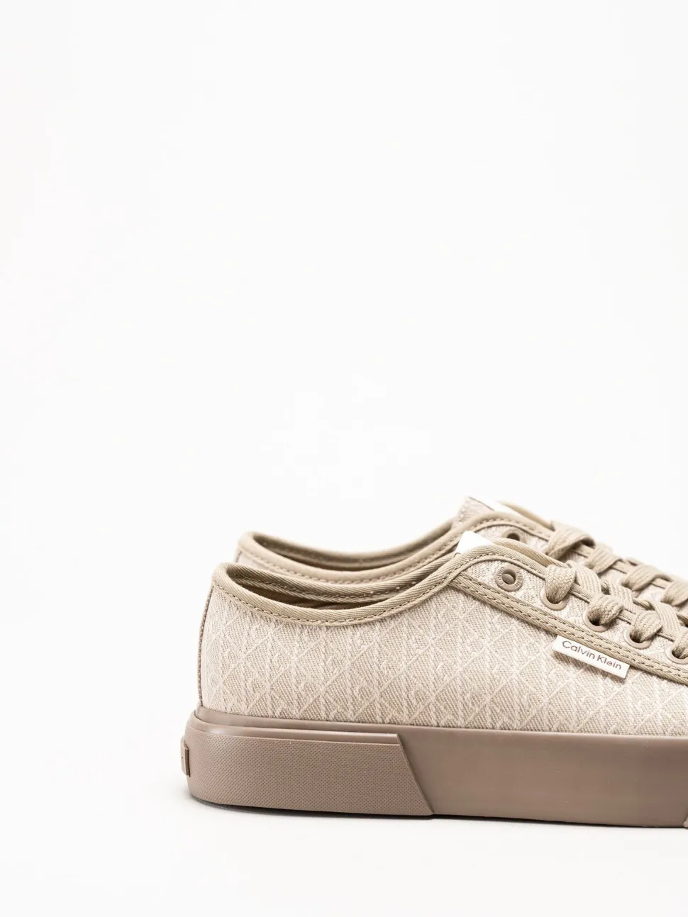 Calvin Klein - Vulc Low Laceup Aop - Beige sneakers i canvas
