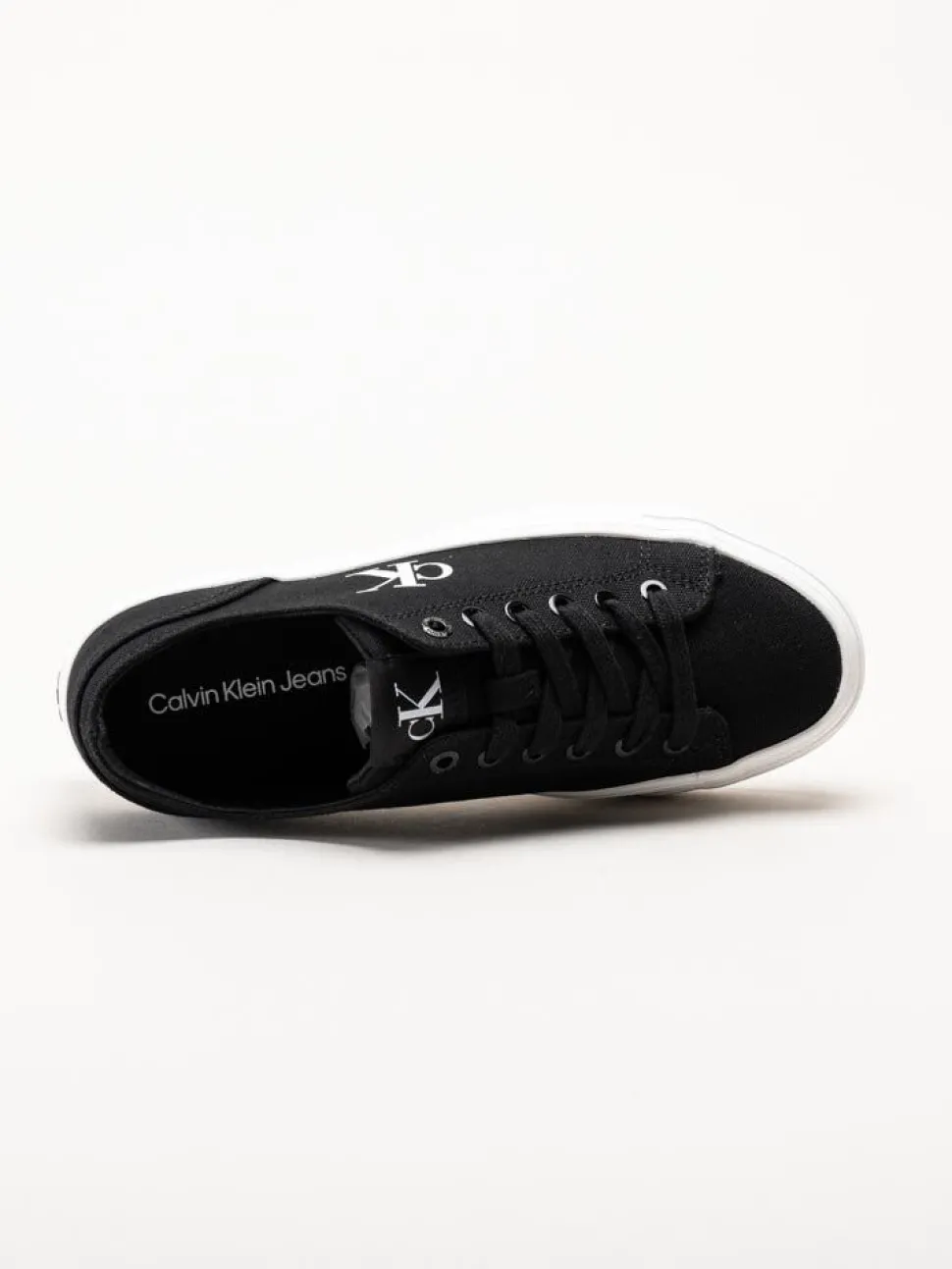 Calvin Klein - Vulc Platform Low CV Mg - Svarta platåsneakers i textil