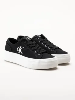 Calvin Klein - Vulc Platform Low CV Mg - Svarta platåsneakers i textil