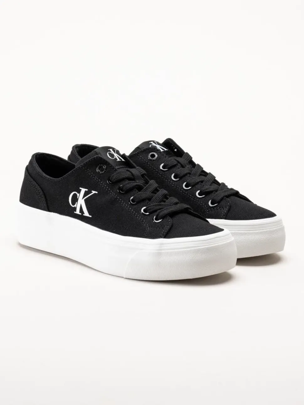 Calvin Klein - Vulc Platform Low CV Mg - Svarta platåsneakers i textil
