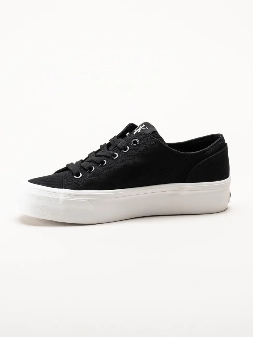 Calvin Klein - Vulc Platform Low CV Mg - Svarta platåsneakers i textil