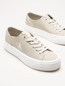 Calvin Klein - Vulc Platform Low CV Mg - Beige platåsneakers i textil