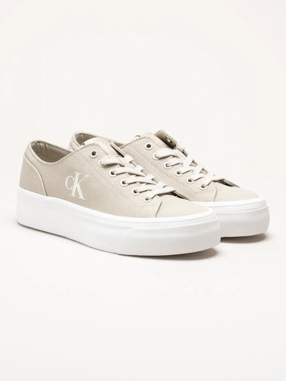 Calvin Klein - Vulc Platform Low CV Mg - Beige platåsneakers i textil