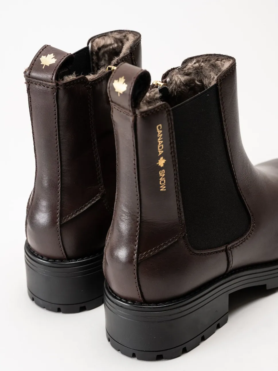 Canada Snow - Kimberly - Mörkbruna boots med fårskinn och broddar