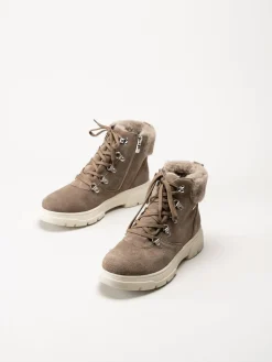 Caprice - Beige kängor i mocka