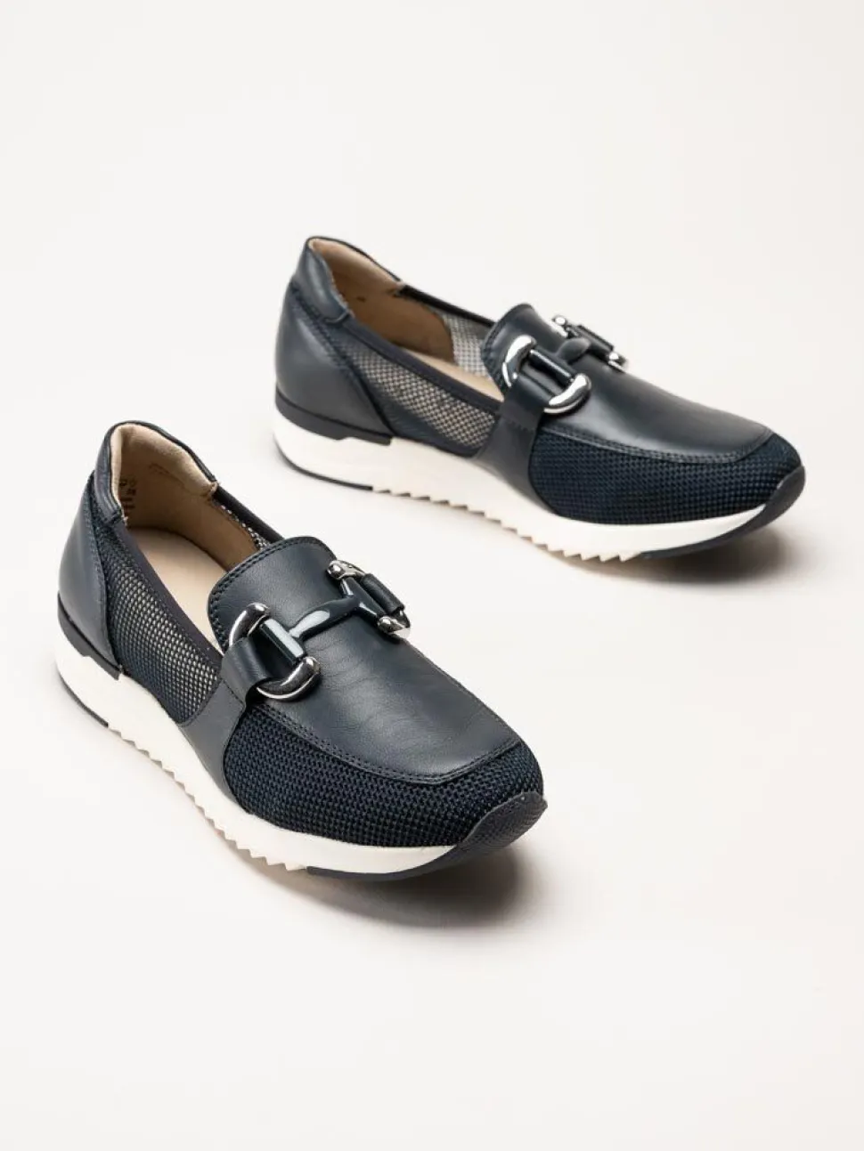 Caprice - Mörkblå loafers i skinn