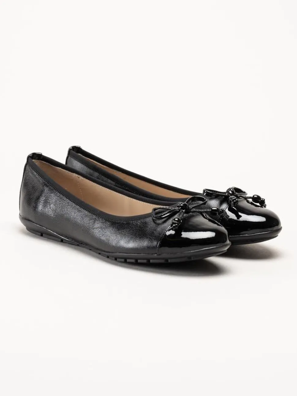 Caprice - Svarta ballerina i skinn