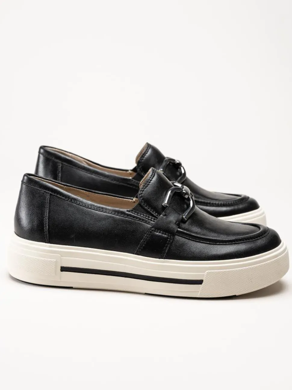 Caprice - Svarta loafers i skinn