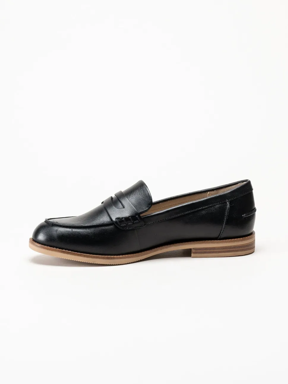 Caprice - Svarta pennyloafers i skinn
