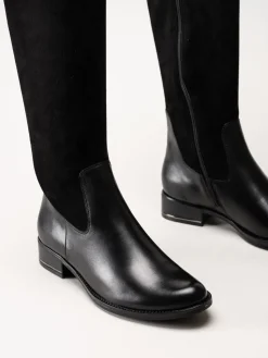 Caprice - Svarta stövlar i skinn och textil