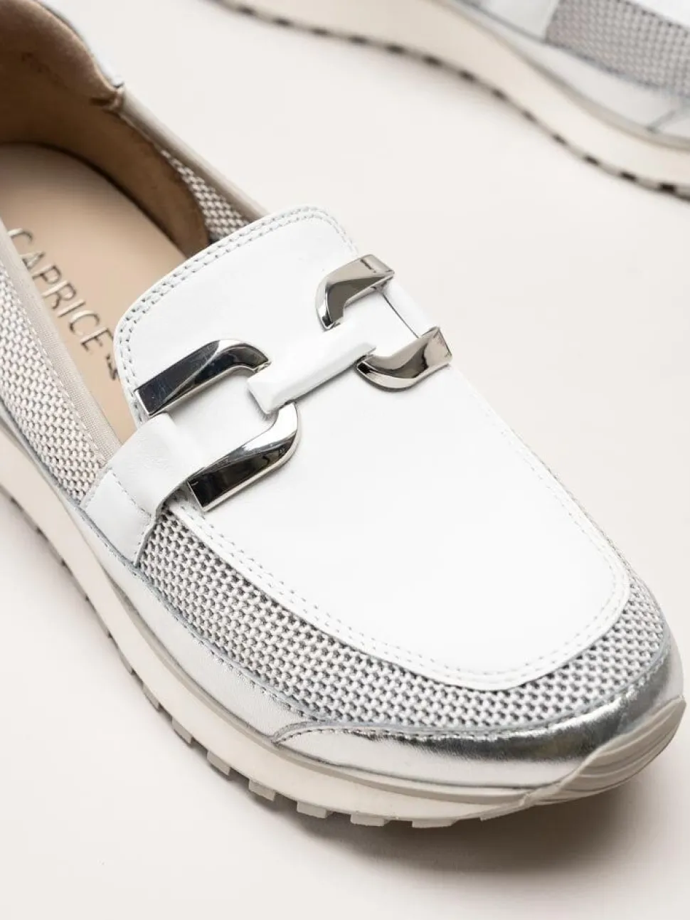 Caprice - Vita loafers i skinn