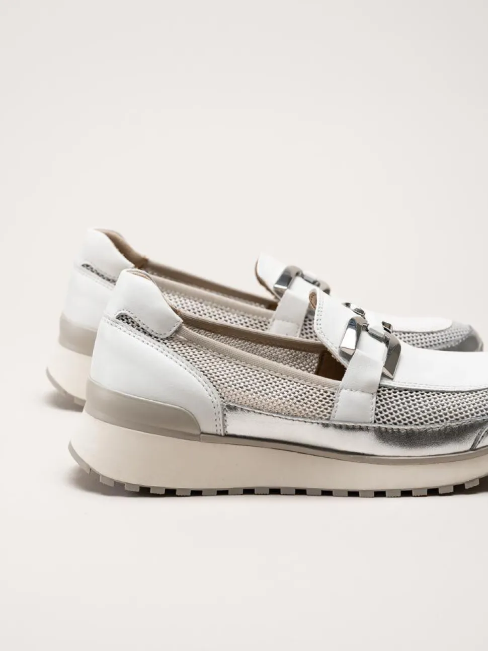 Caprice - Vita loafers i skinn