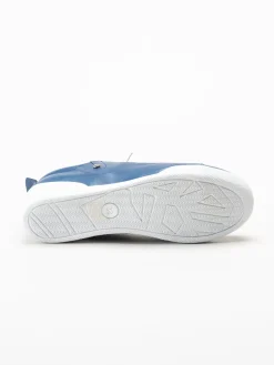 Charlotte of Sweden - Blå sneakers i skinn