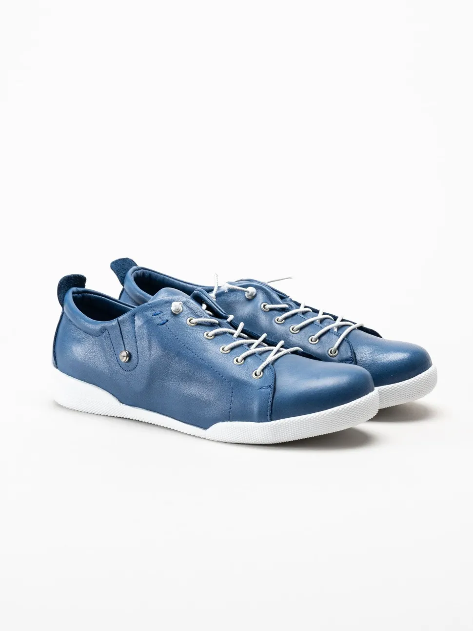 Charlotte of Sweden - Blå sneakers i skinn