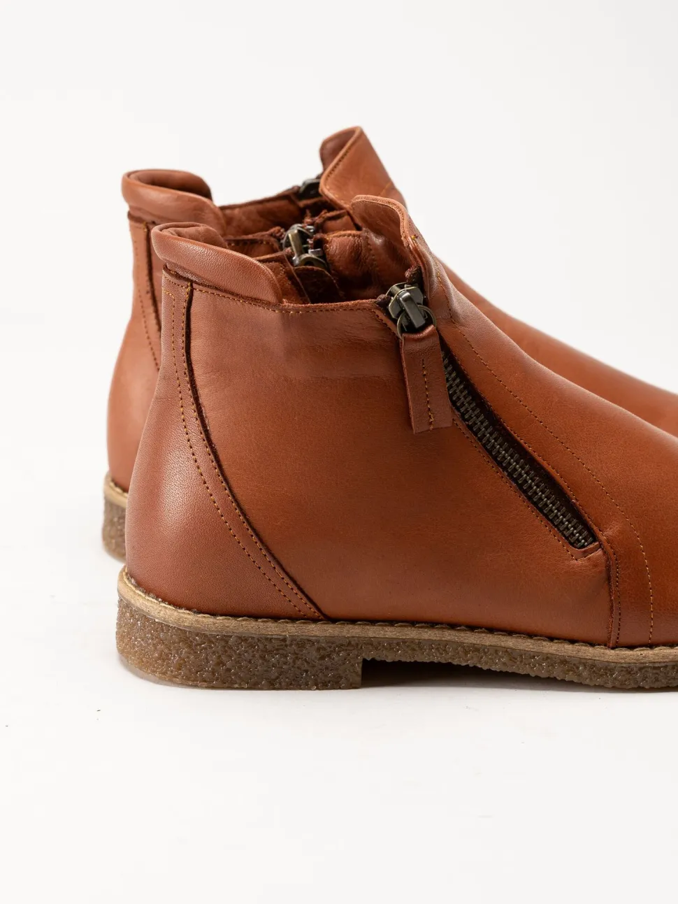 Charlotte of Sweden - Bruna boots i skinn