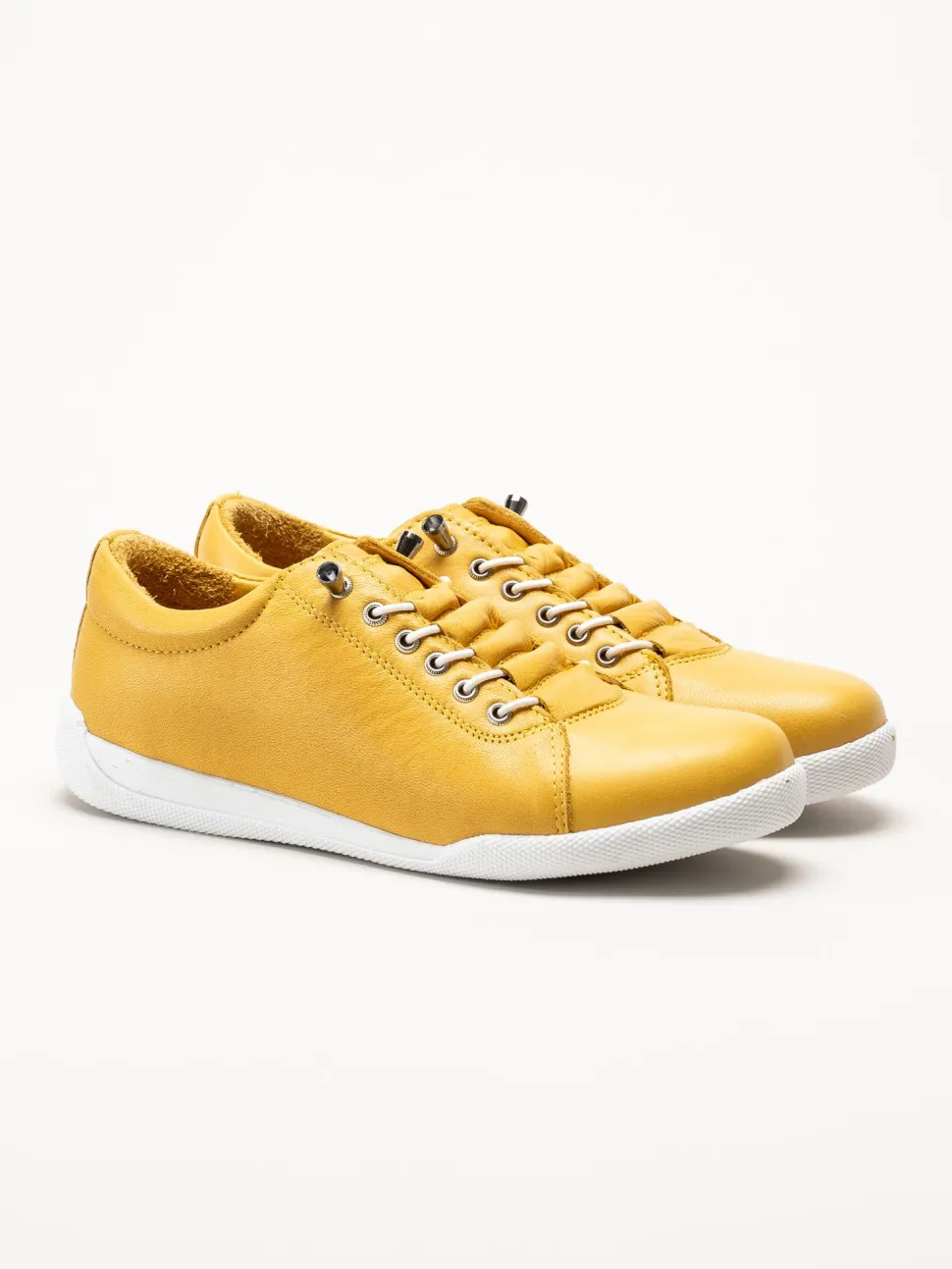 Charlotte of Sweden - Gula sneakers i skinn