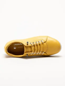Charlotte of Sweden - Gula sneakers i skinn