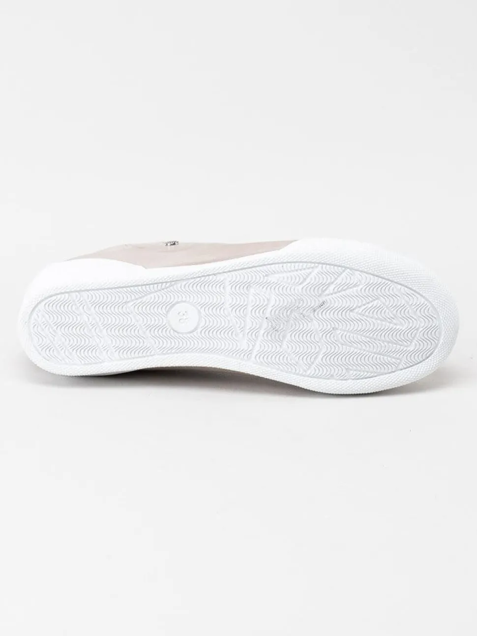 Charlotte of Sweden - Ljusgrå sneakers i skinn
