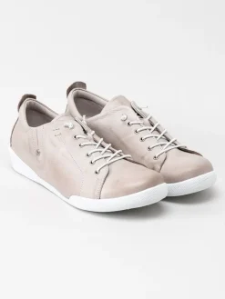 Charlotte of Sweden - Ljusgrå sneakers i skinn