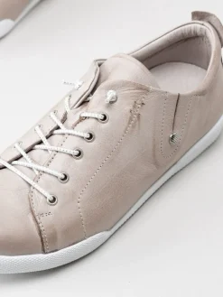 Charlotte of Sweden - Ljusgrå sneakers i skinn