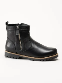 Charlotte of Sweden - Svarta boots i skinn