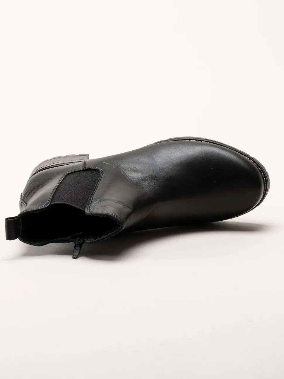Charlotte of Sweden - Svarta chelsea boots i skinn