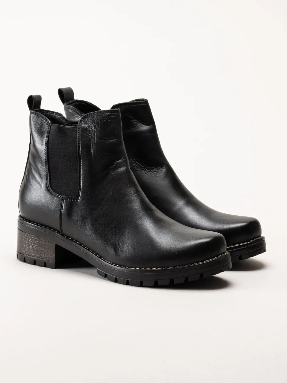 Charlotte of Sweden - Svarta chelsea boots i skinn